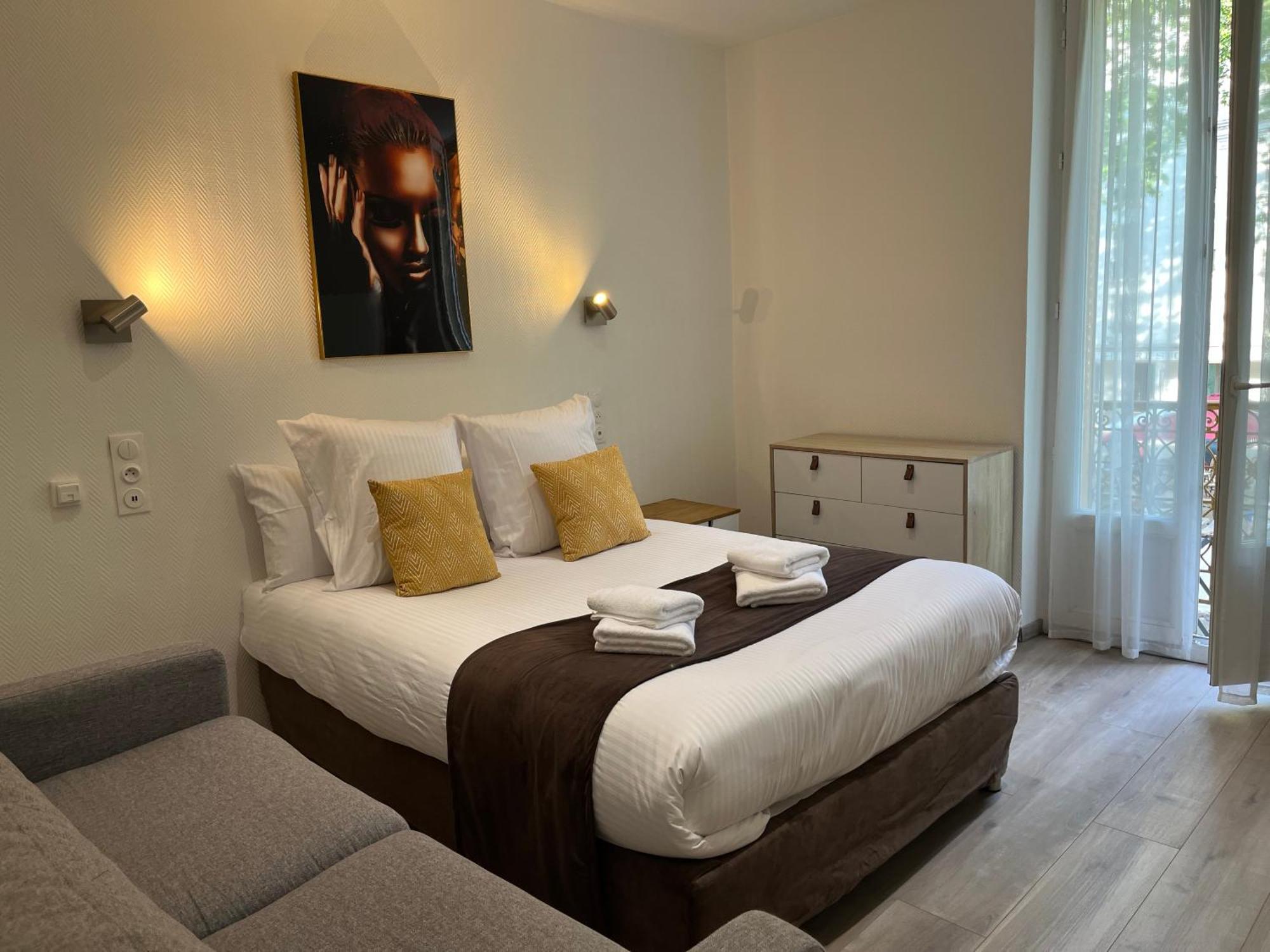 Logis Hotel Belle Etoile Vichy Exteriör bild